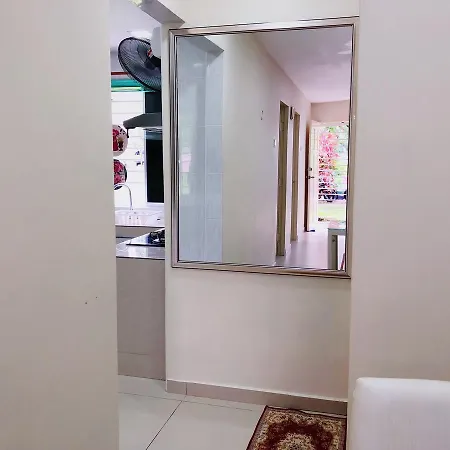 Homestay Farah Wangsa Maju Kl Kuala Lumpur Exterior photo